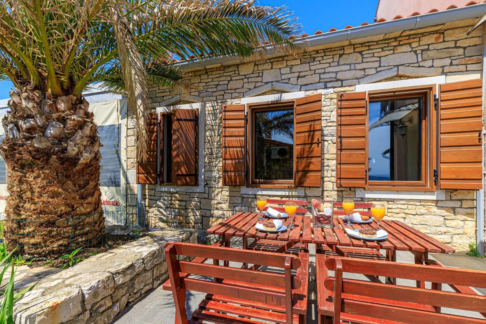 Cuvi Beach Apartments 罗维尼 客房 照片