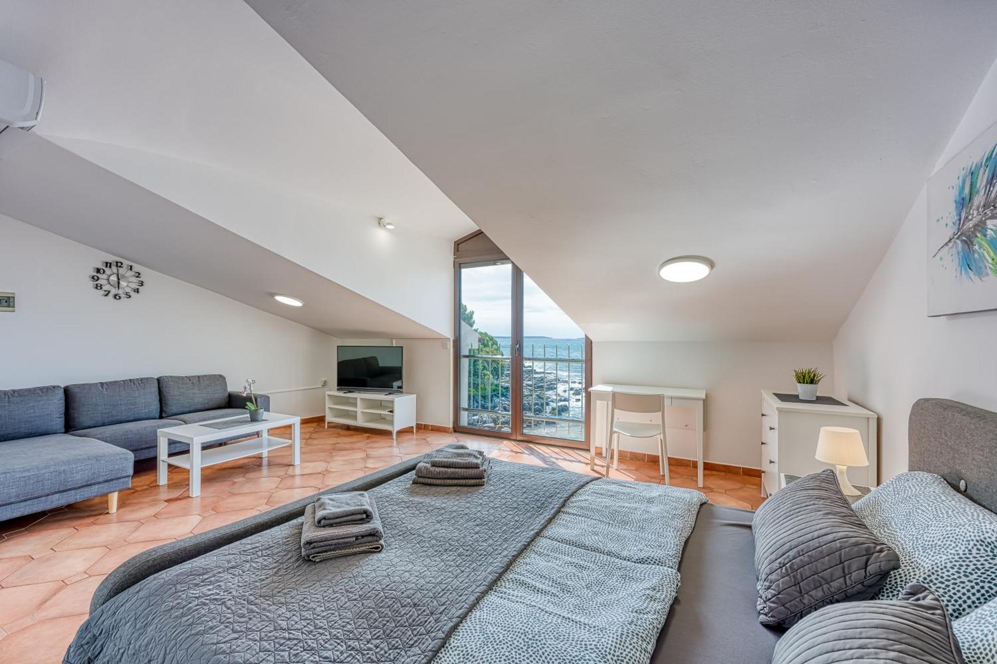 Cuvi Beach Apartments 罗维尼 外观 照片